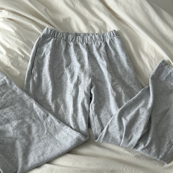 Brandy Melville Pants - Anastasia Sweatpants Brandy Melville